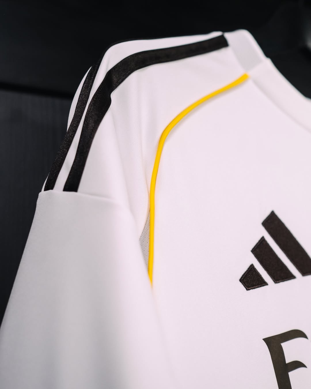 Real Madrid 2025/26 Home Jersey [Player Version]