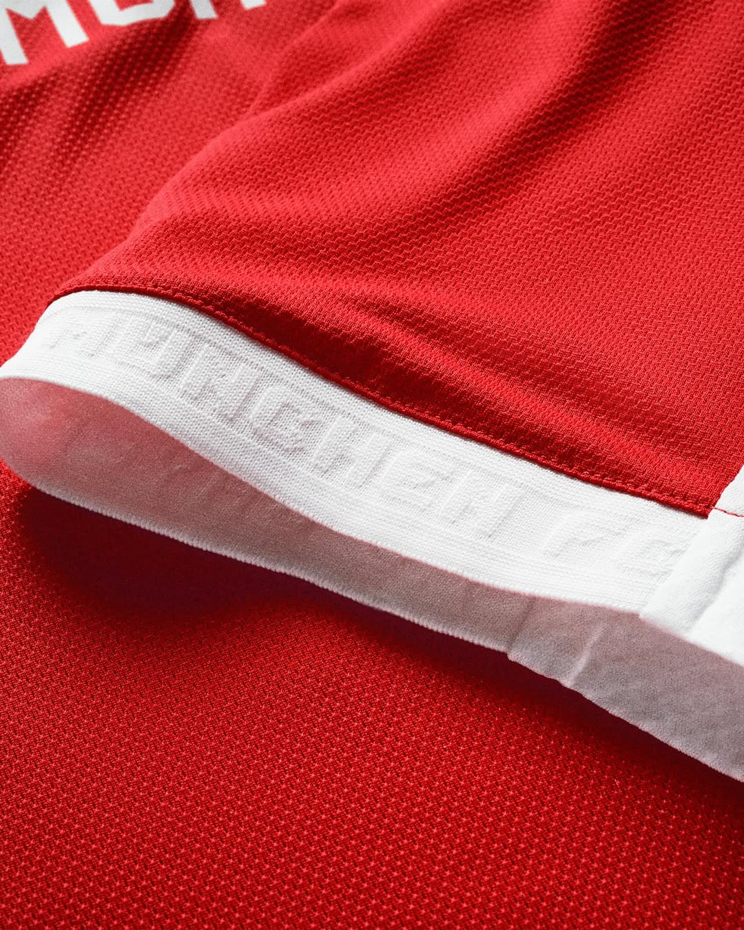 FC Bayern Munich 2025/26 Home Jersey [Player Version]