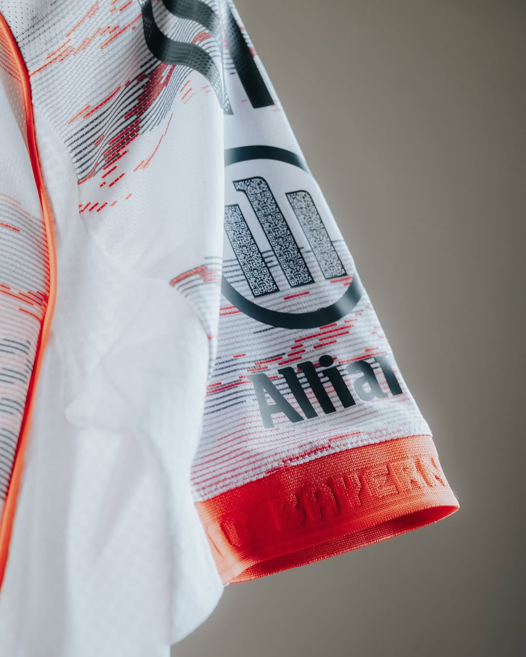 FC Bayern Munich 2025/26 Away Jersey [Player Version]